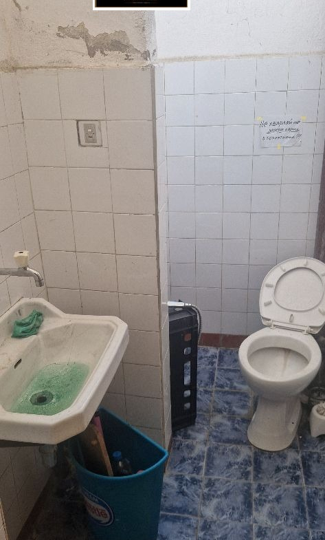 Shop in Shirok Tsentar, Lovech - Image 6