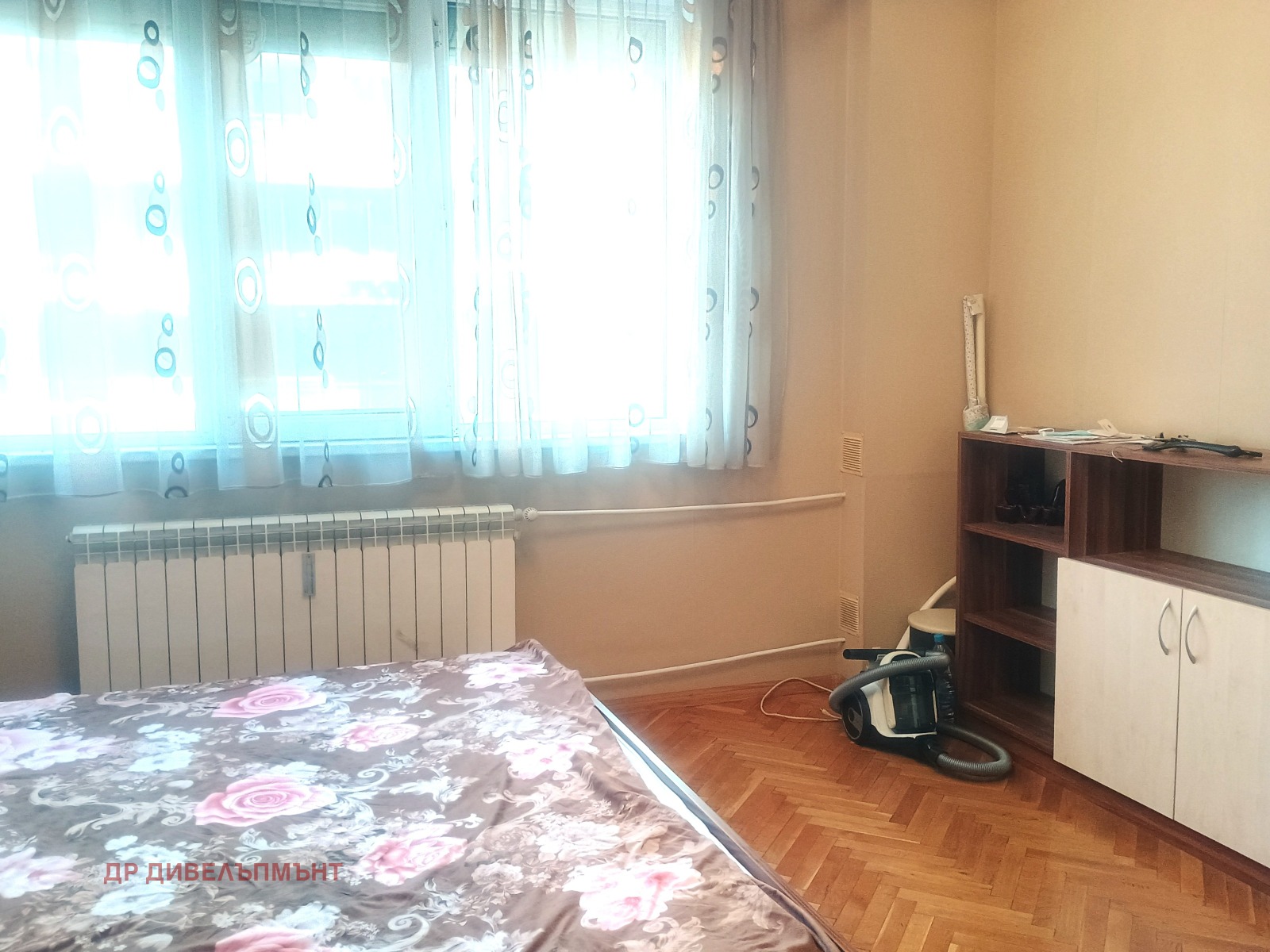 Apartment in Oborishte, Sofia - Image 25