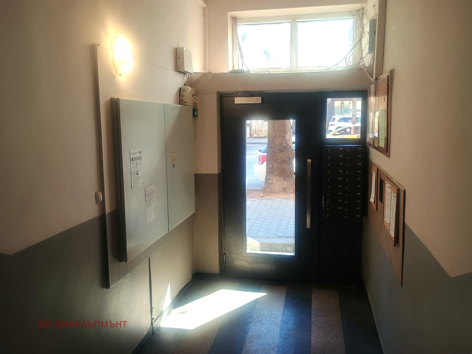 Apartment in Oborishte, Sofia - Image 32