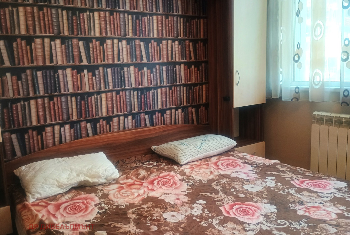 Apartment in Oborishte, Sofia - Image 6