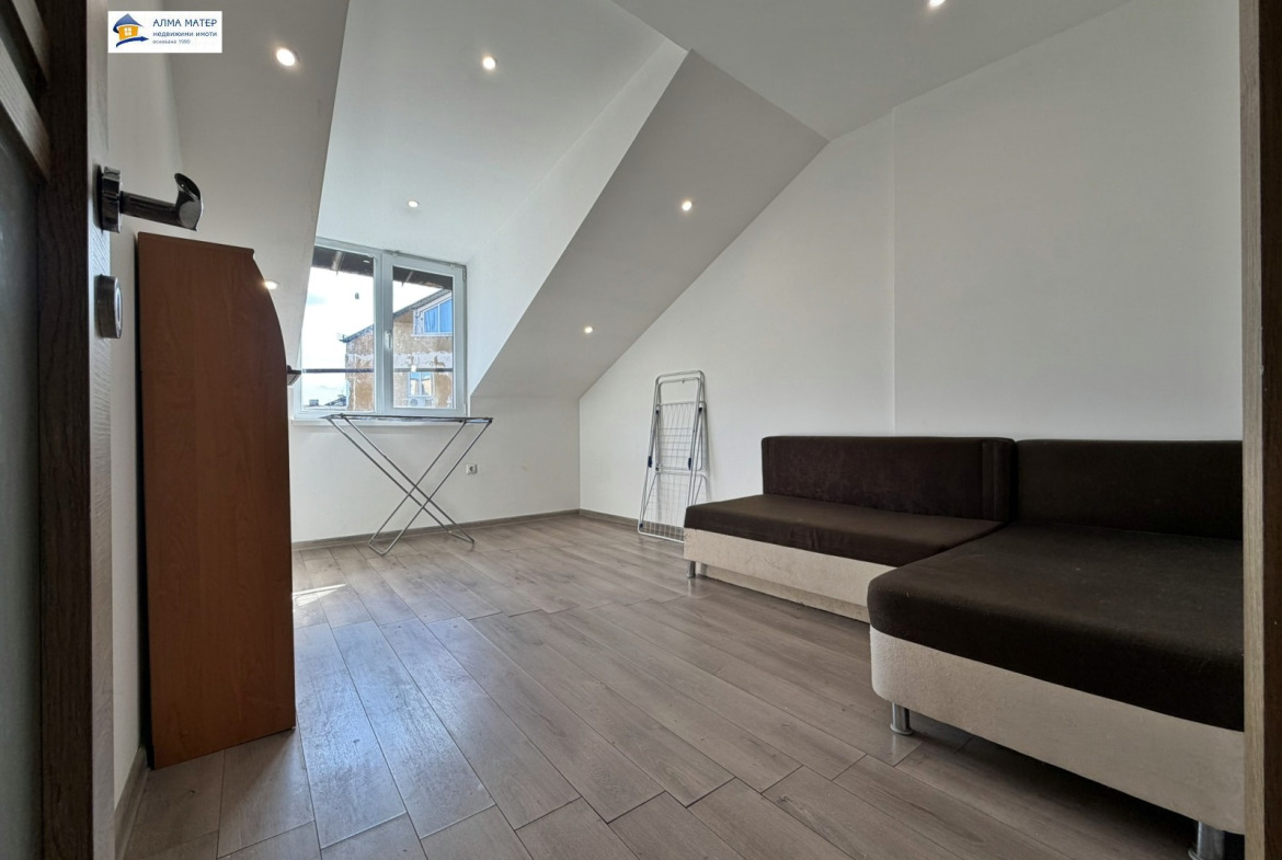 chetiristaen-apartament-138-kvm-pod-naem-tsentar-sofia-yuzhno-izlozhenie-10 Четиристаен апартамент 138 кв.м. под наем в Център | Южно изложение