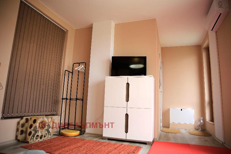 Четиристаен апартамент 385 кв.м. за продажба в София Слатина | Пентхаус с басейн