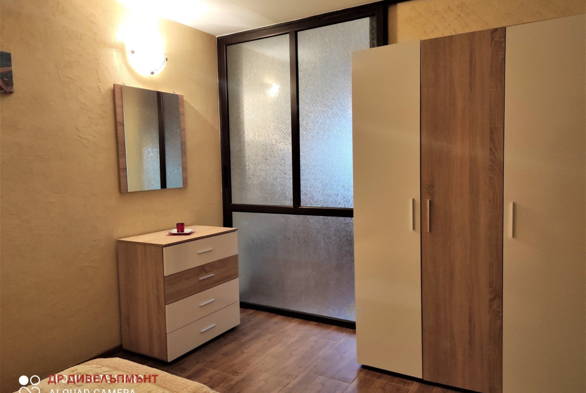 Двустаен апартамент 60 кв.м. под наем в Кошарица | Басейн и паркомясто