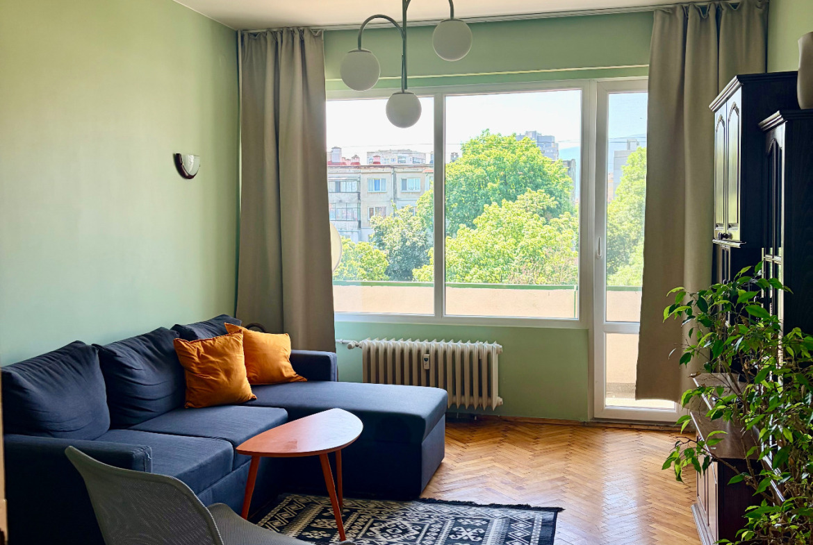 Двустаен апартамент 60 кв.м. за продажба в Западен парк | Изглед към Витоша