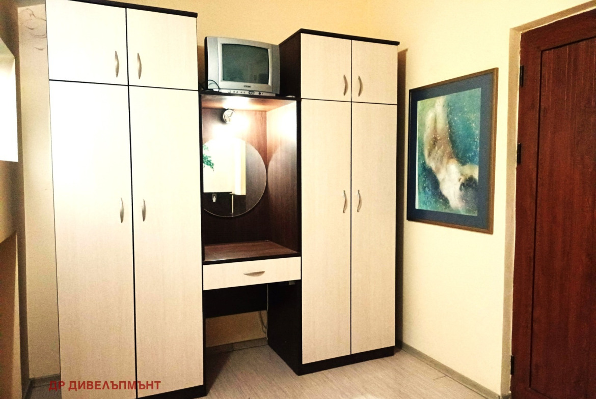 Apartment in Cherno More Building 94, Nessebar - Image 12