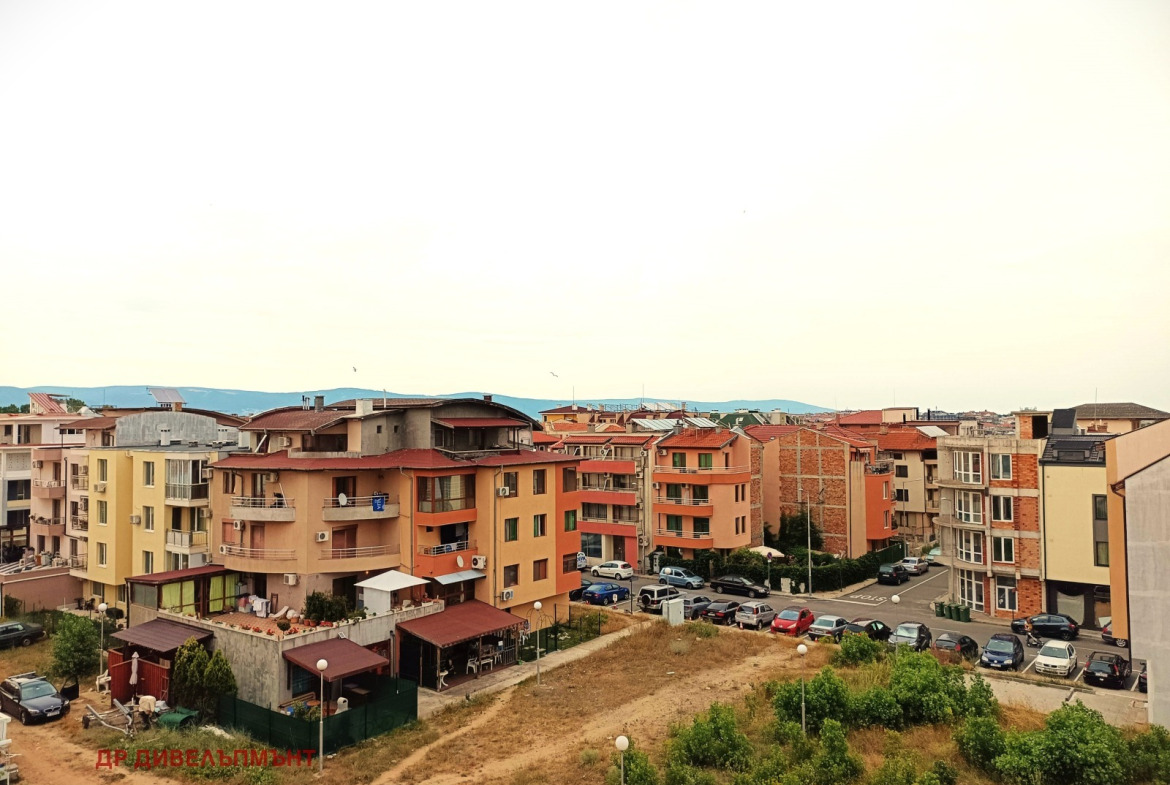 Apartment in Cherno More Building 94, Nessebar - Image 15