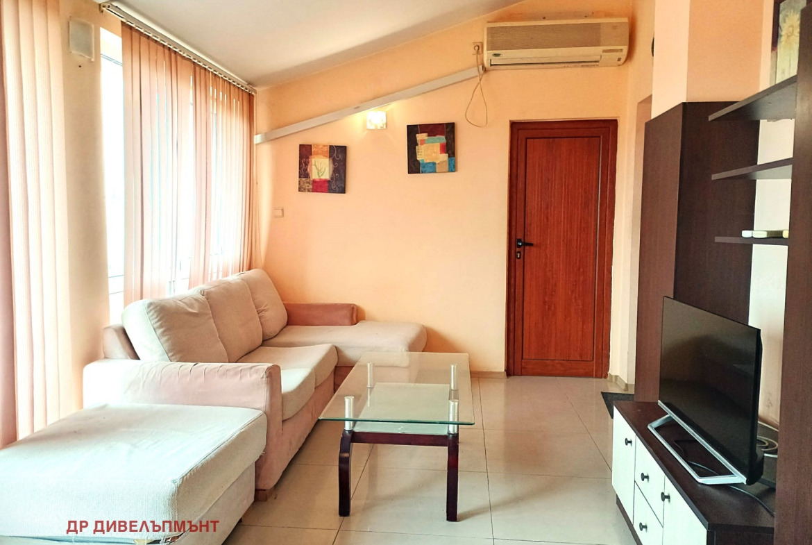 Apartment in Cherno More Building 94, Nessebar - Image 4