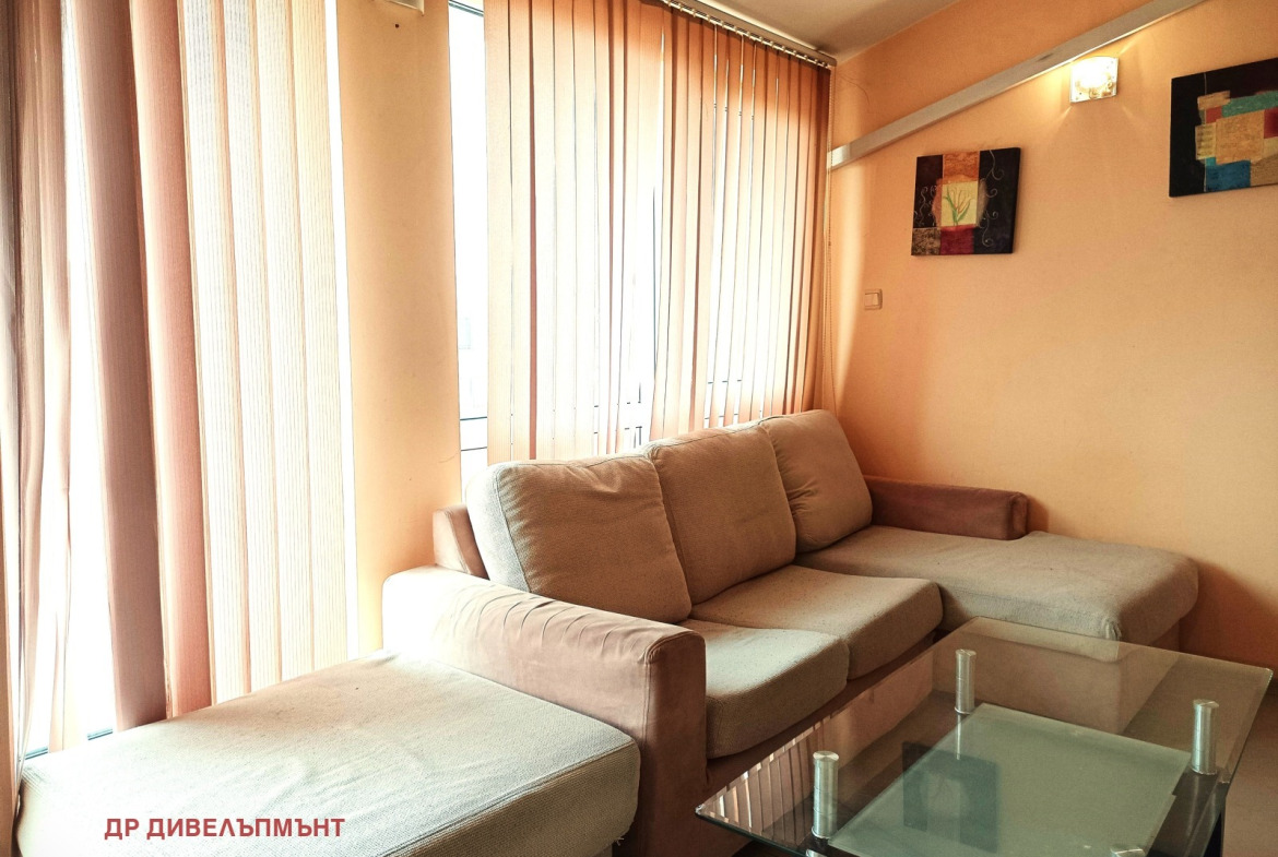Apartment in Cherno More Building 94, Nessebar - Image 5