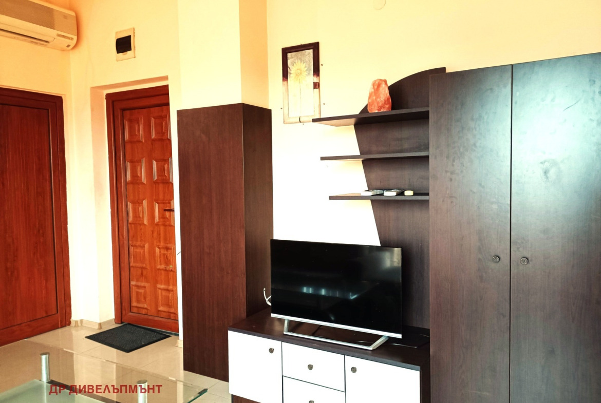 Apartment in Cherno More Building 94, Nessebar - Image 6