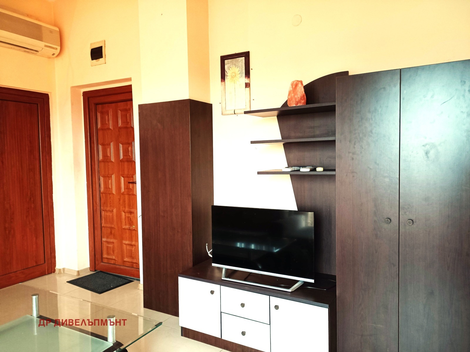 Apartment in Cherno More Building 94, Nessebar - Image 23