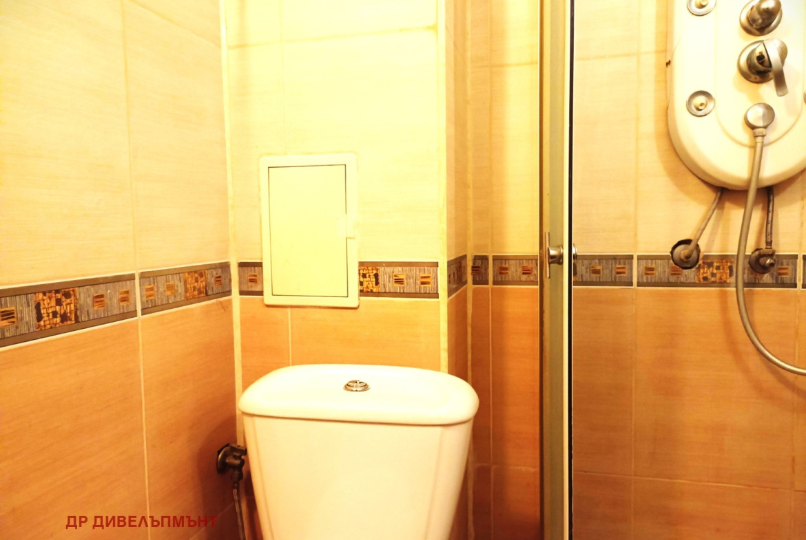 Apartment in Cherno More Building 94, Nessebar - Image 9