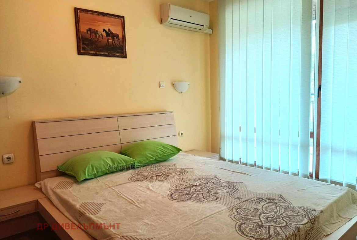 Двустаен апартамент 68 кв.м. за продажба в Свети Влас | Басейн и 200 м до морето