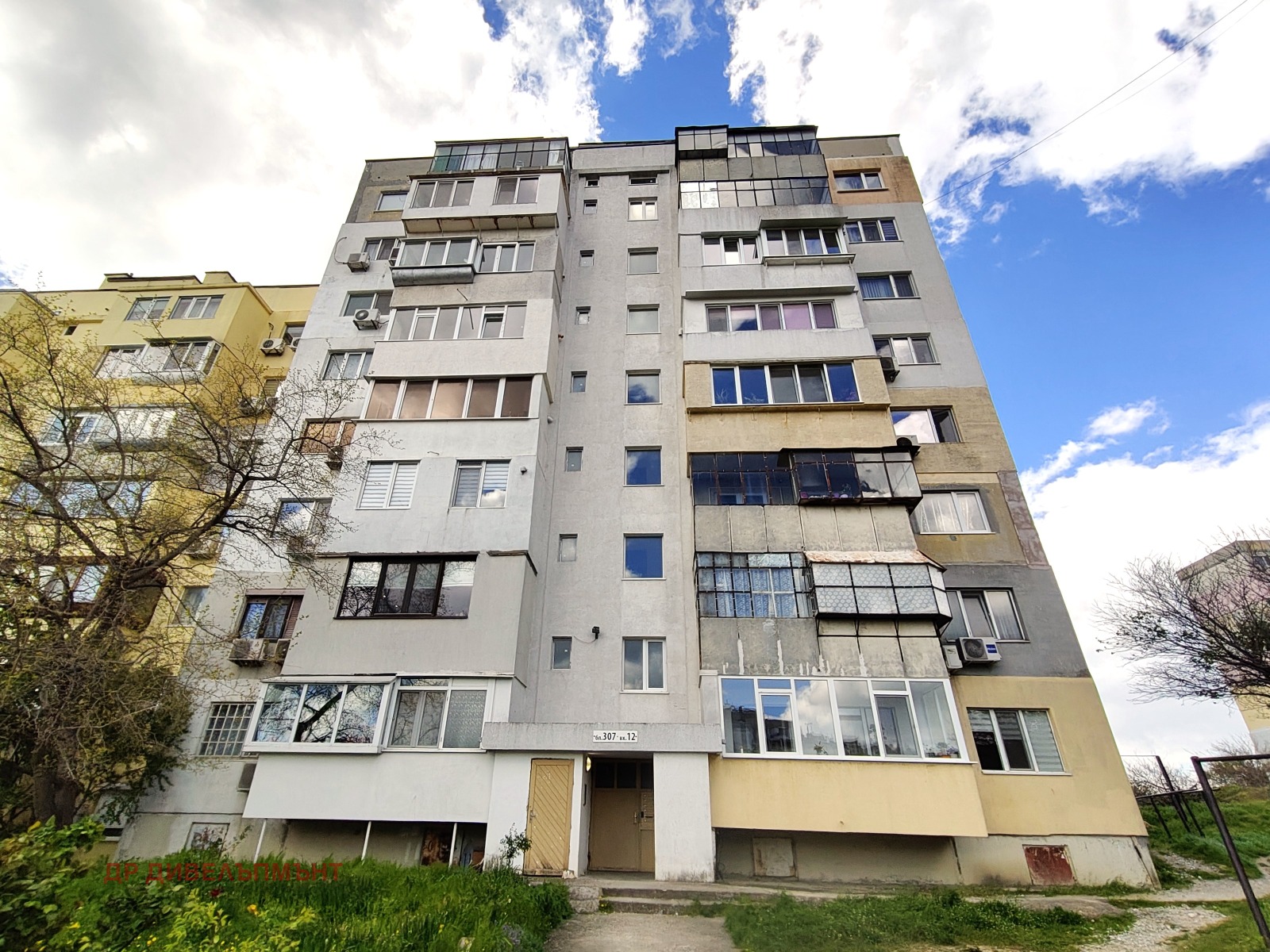Двустаен апартамент 72 кв.м. за продажба във Владислав Варненчик | Висок Първи Етаж