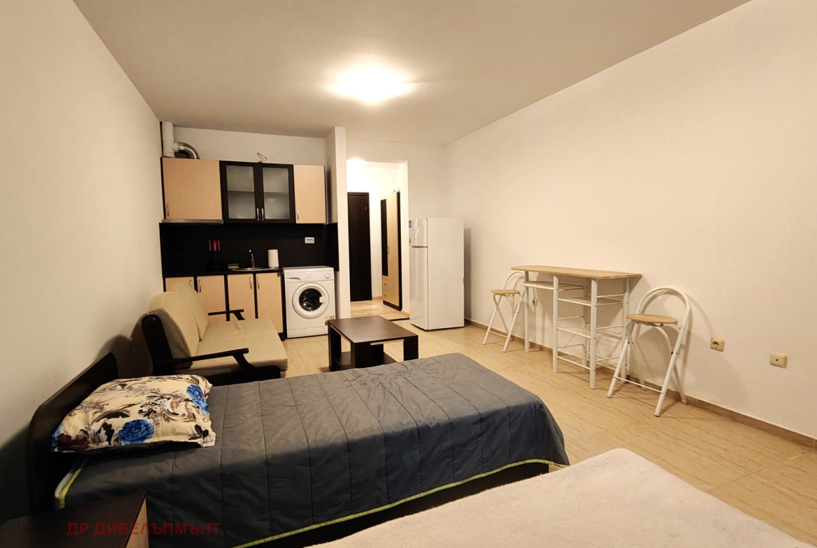 Apartment in Cherno More 1, Nessebar - Image 2