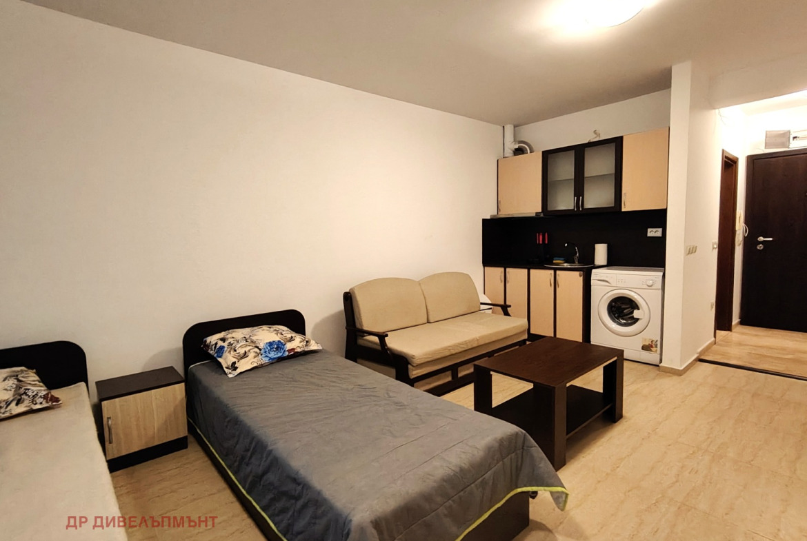 Apartment in Cherno More 1, Nessebar - Image 3