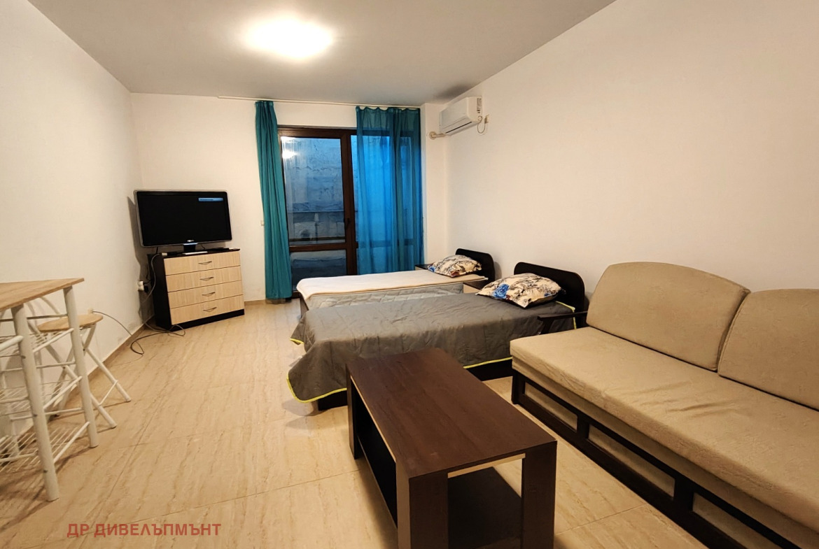 Apartment in Cherno More 1, Nessebar - Image 4