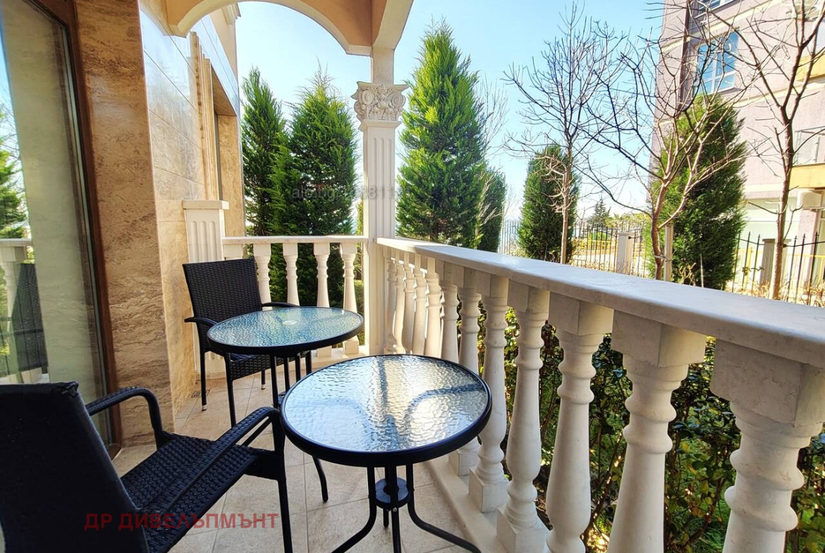Apartment in Valencia Gardens, Nessebar - Image 8