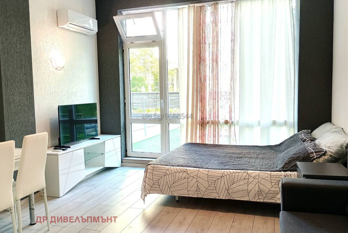 Apartment in Kompleks Sani Biych Plaza, Sunny Beach - Image 3