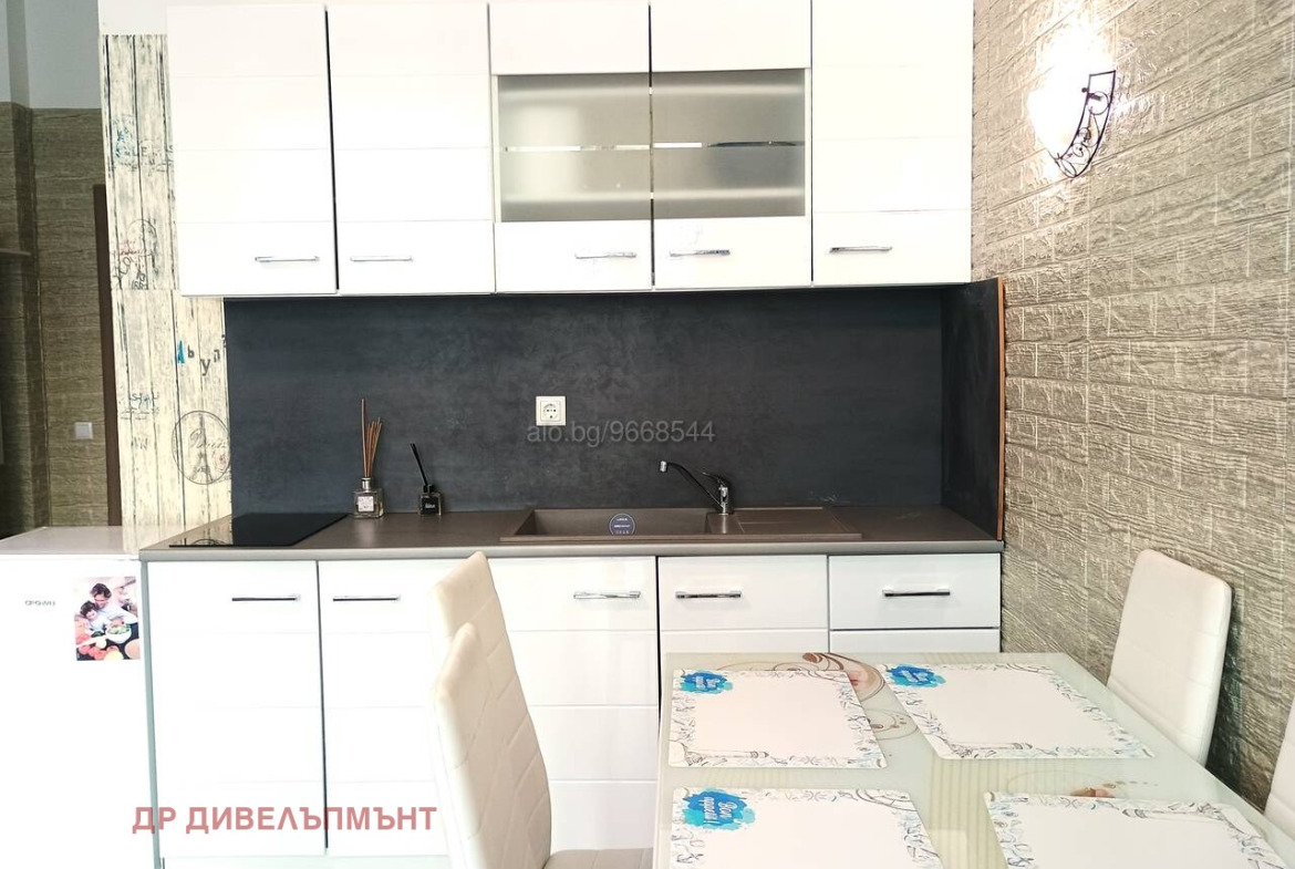 Apartment in Kompleks Sani Biych Plaza, Sunny Beach - Image 8