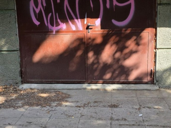 Garage 20 sqm for Rent in Strelbishte | Electricity, Water, Heating