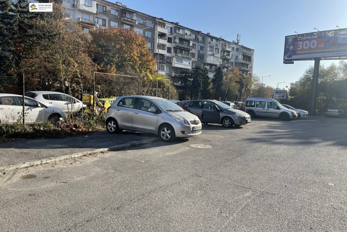 Гараж 20 кв.м. под Наем в Манастирски Ливади | EV Зарядна Станция