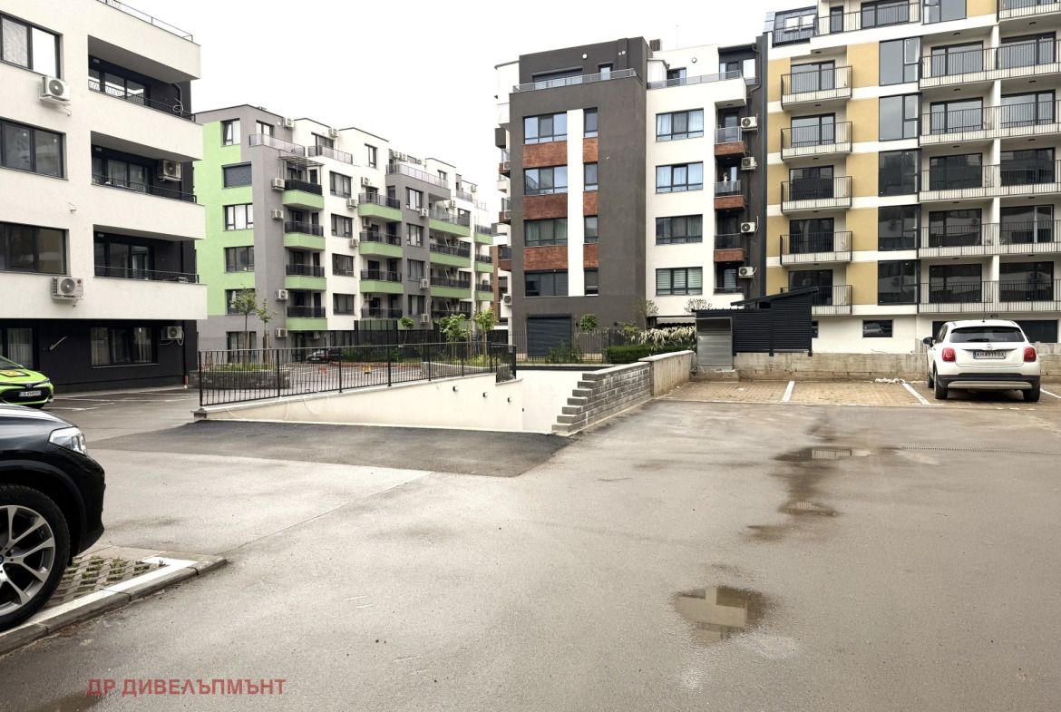 Гараж 28 кв.м. под Наем в Малинова Долина | Ново строителство 2025