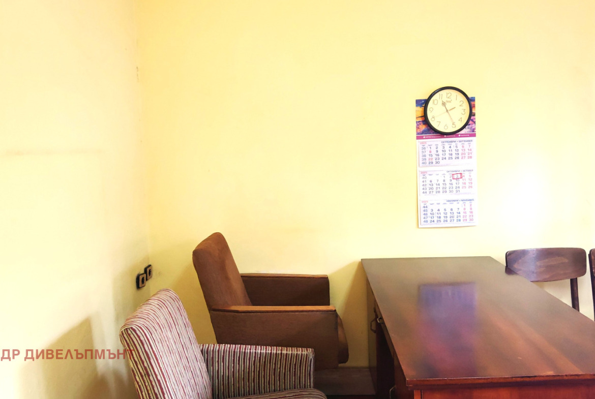 Commercial Property in Vazrazhdane, Burgas - Image 12