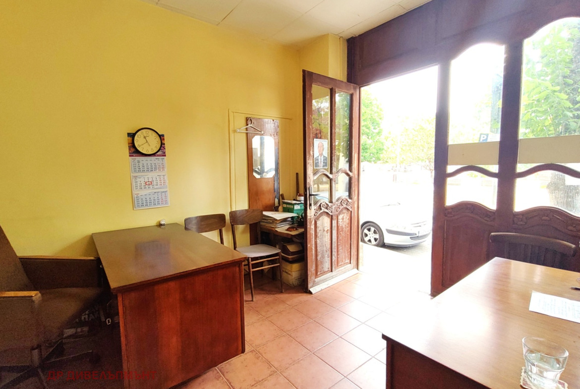 Commercial Property in Vazrazhdane, Burgas - Image 6