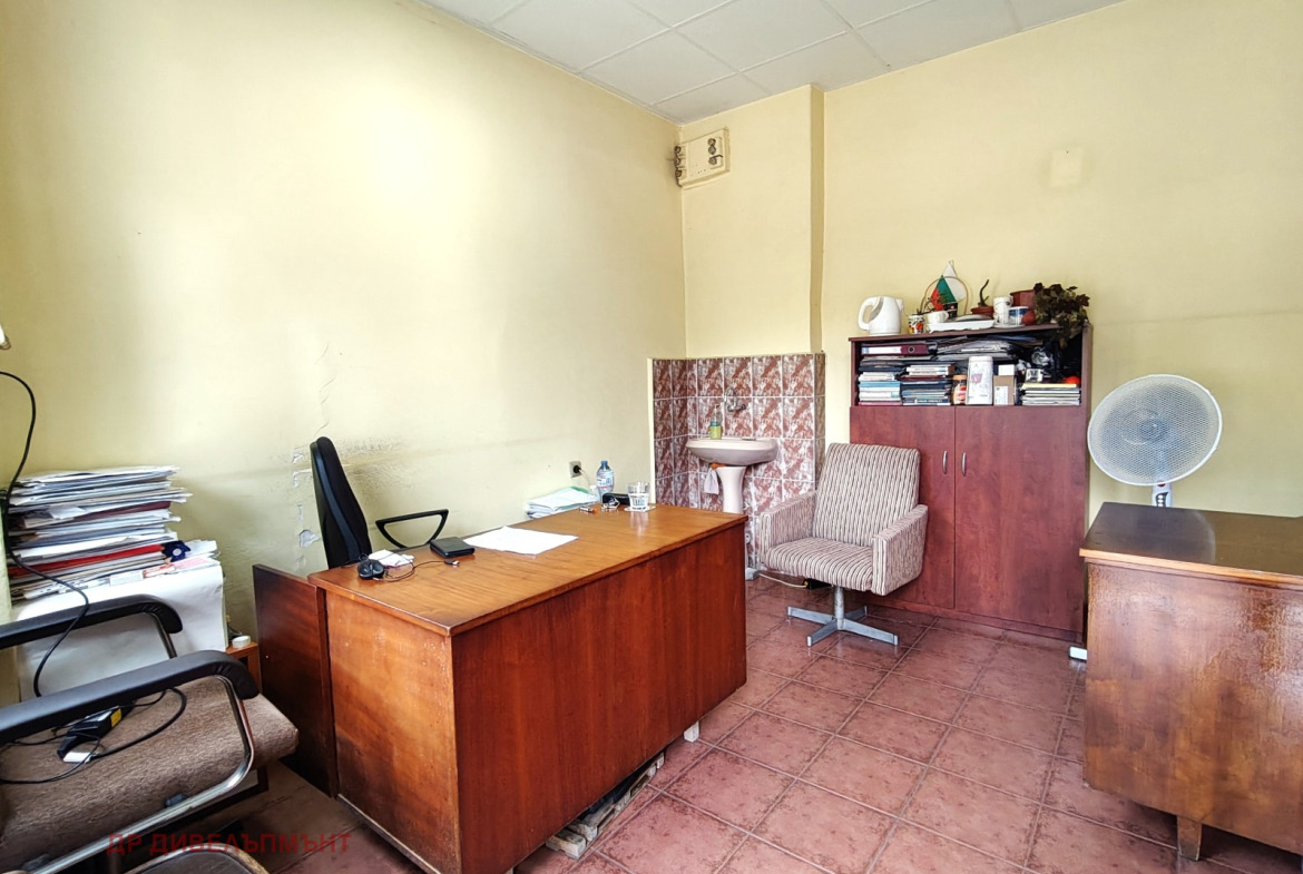 Commercial Property in Vazrazhdane, Burgas - Image 7