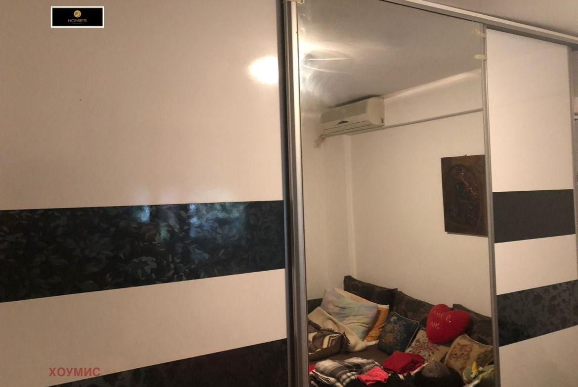 One-Bedroom in Vazrazhdane, Burgas - Image 2