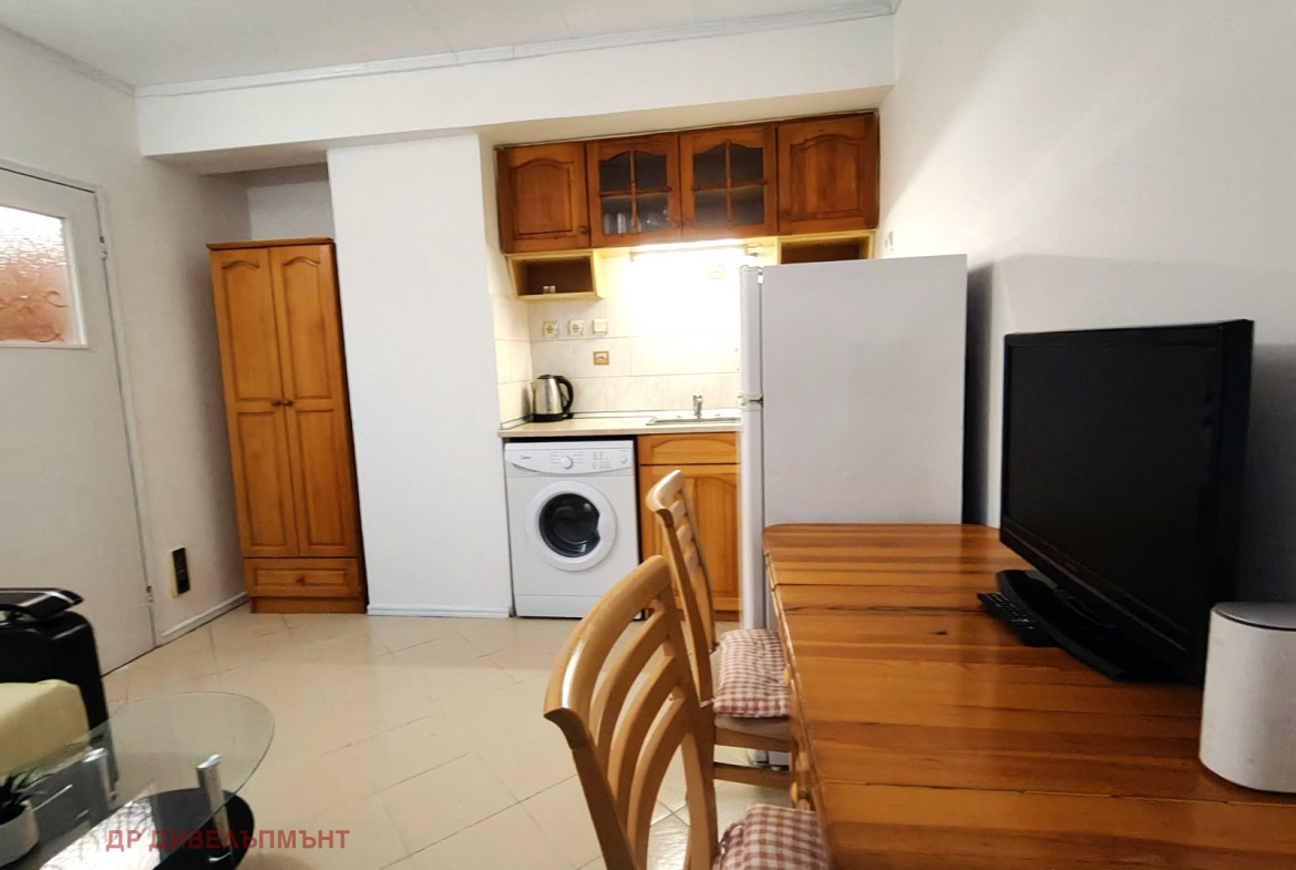 Apartment in Dyuni 14, Nessebar - Image 3