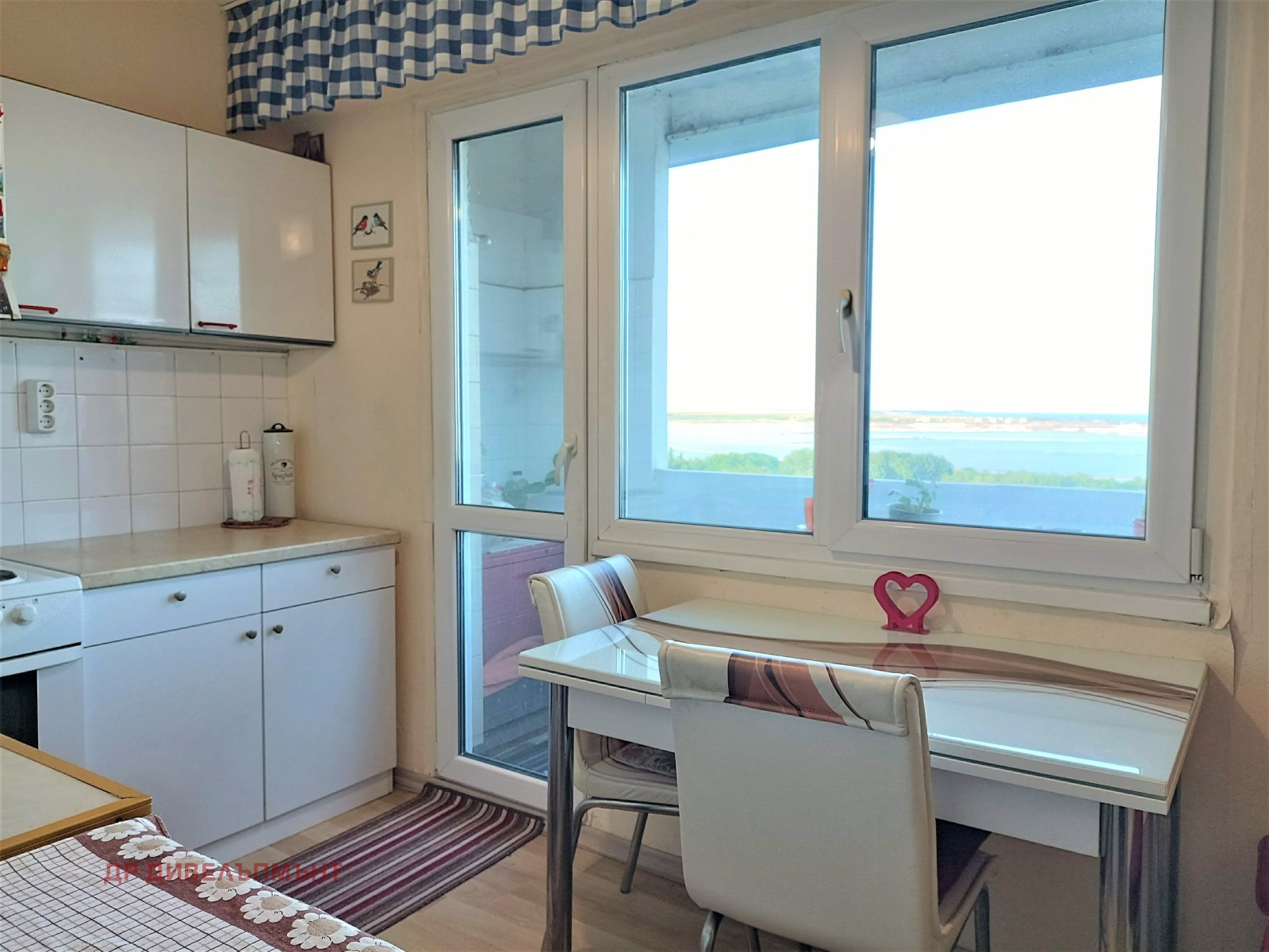 Apartment in Izgrev Blok 35, Burgas - Image 22