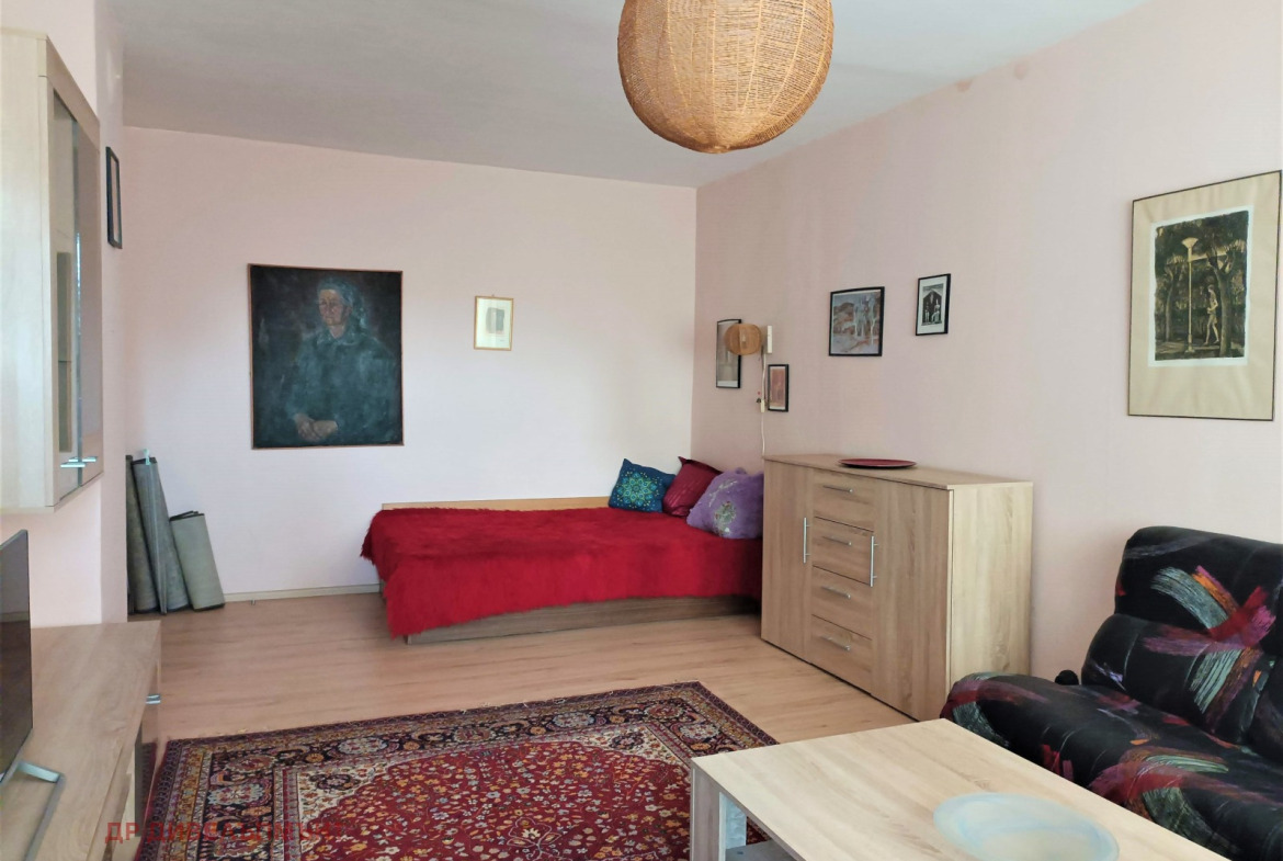 Apartment in Izgrev Blok 35, Burgas - Image 3