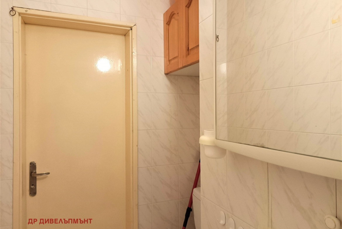 Apartment in Lazur, Burgas - Image 11