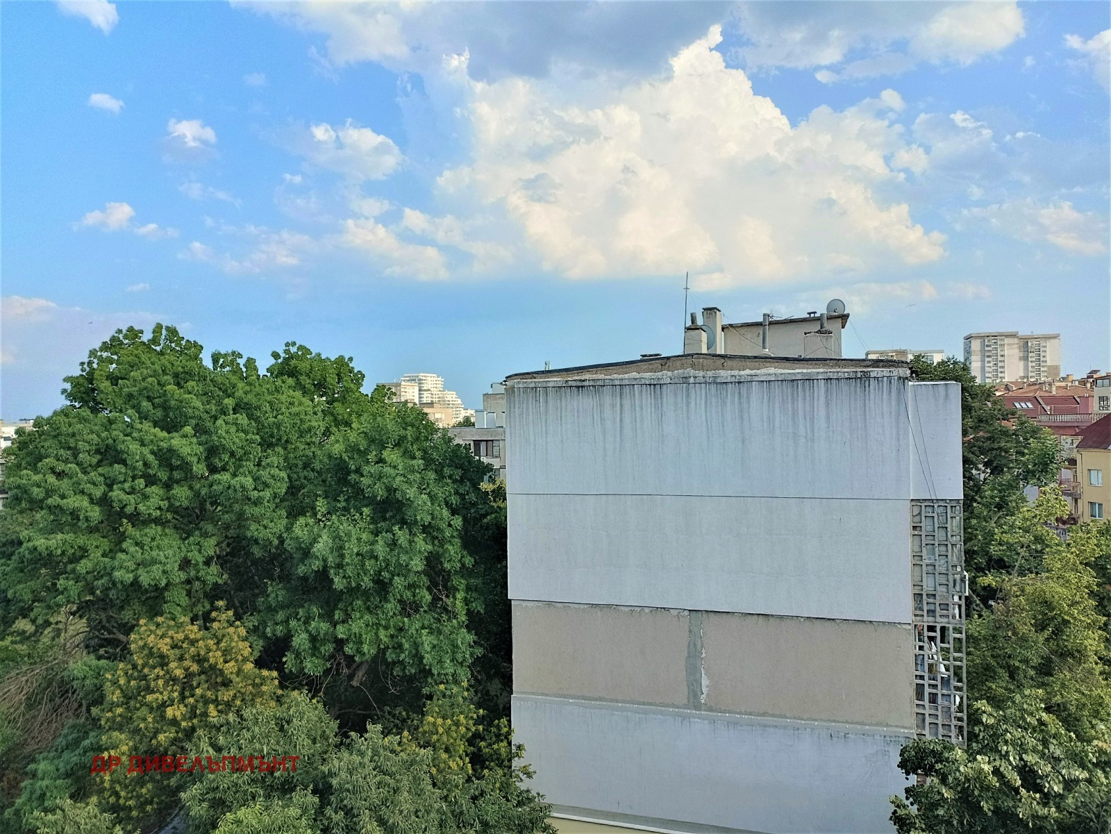 Apartment in Lazur, Burgas - Image 23