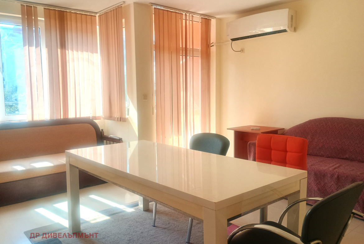 Apartment in Cherno More 2, Nessebar - Image 3