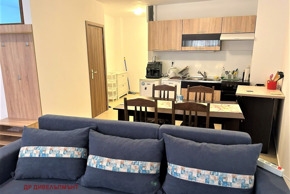 Apartment in Kompleks Rich, Nessebar - Image 2