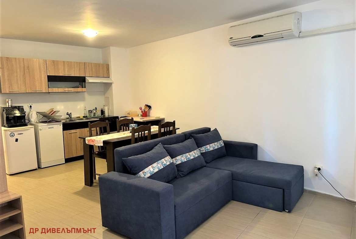 Apartment in Kompleks Rich, Nessebar - Image 3