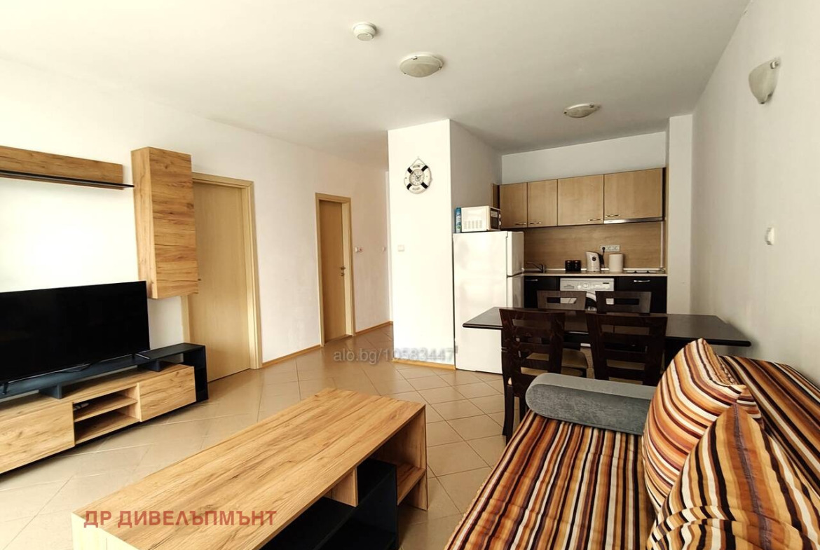 Apartment in Grand Kameliya Complex, Sunny Beach - Image 3