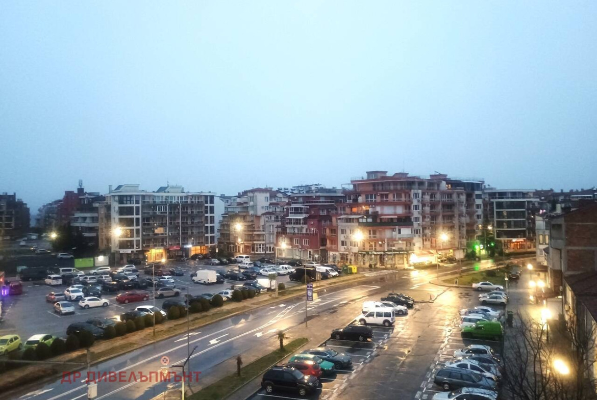 Apartment in Slivnitsa, Pomorie - Image 15