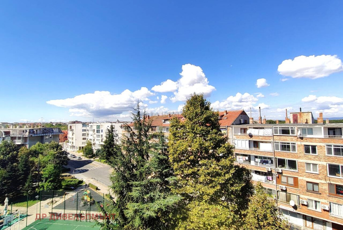 Apartment in Mladost 44, Nessebar - Image 11