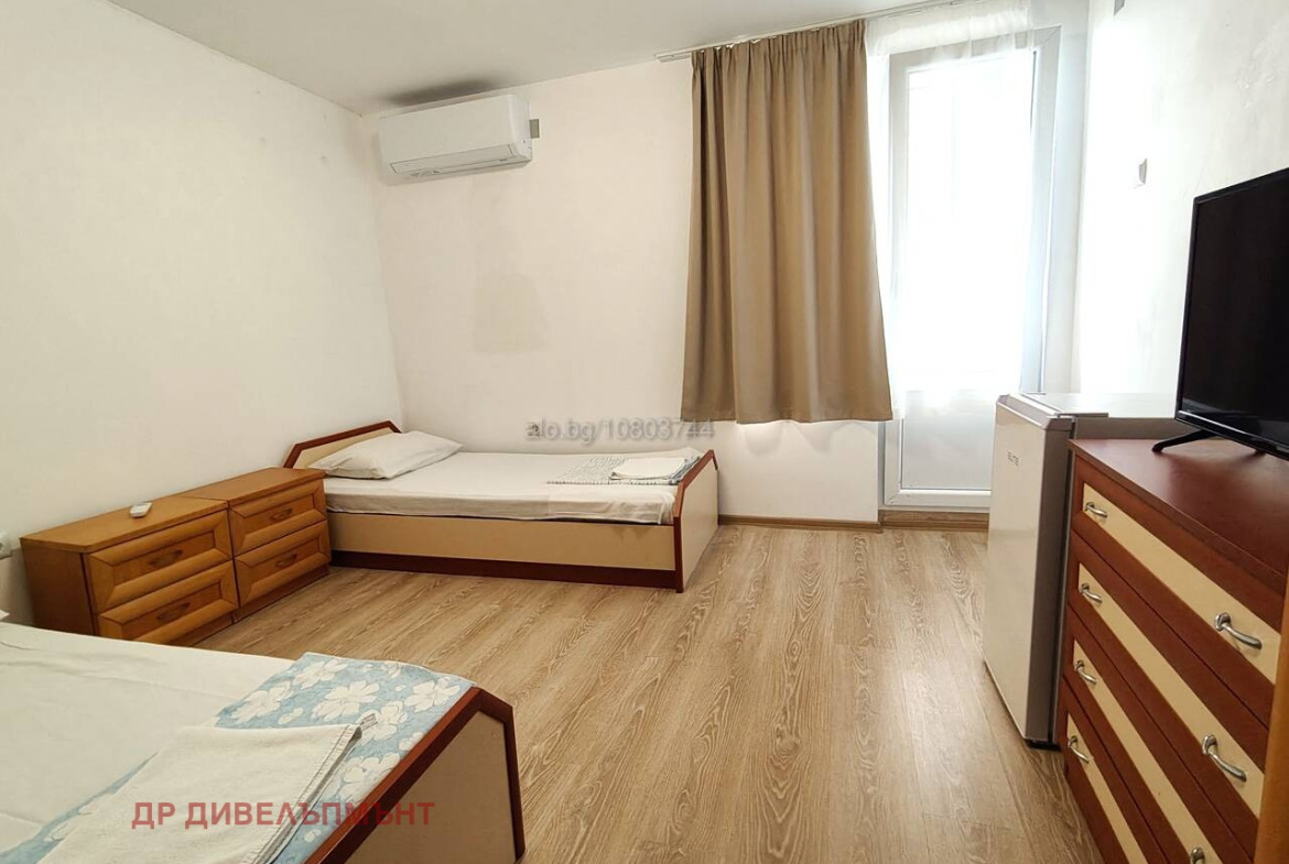Apartment in Mladost 44, Nessebar - Image 2