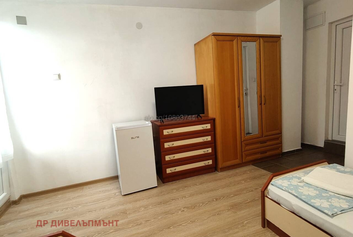 Apartment in Mladost 44, Nessebar - Image 5