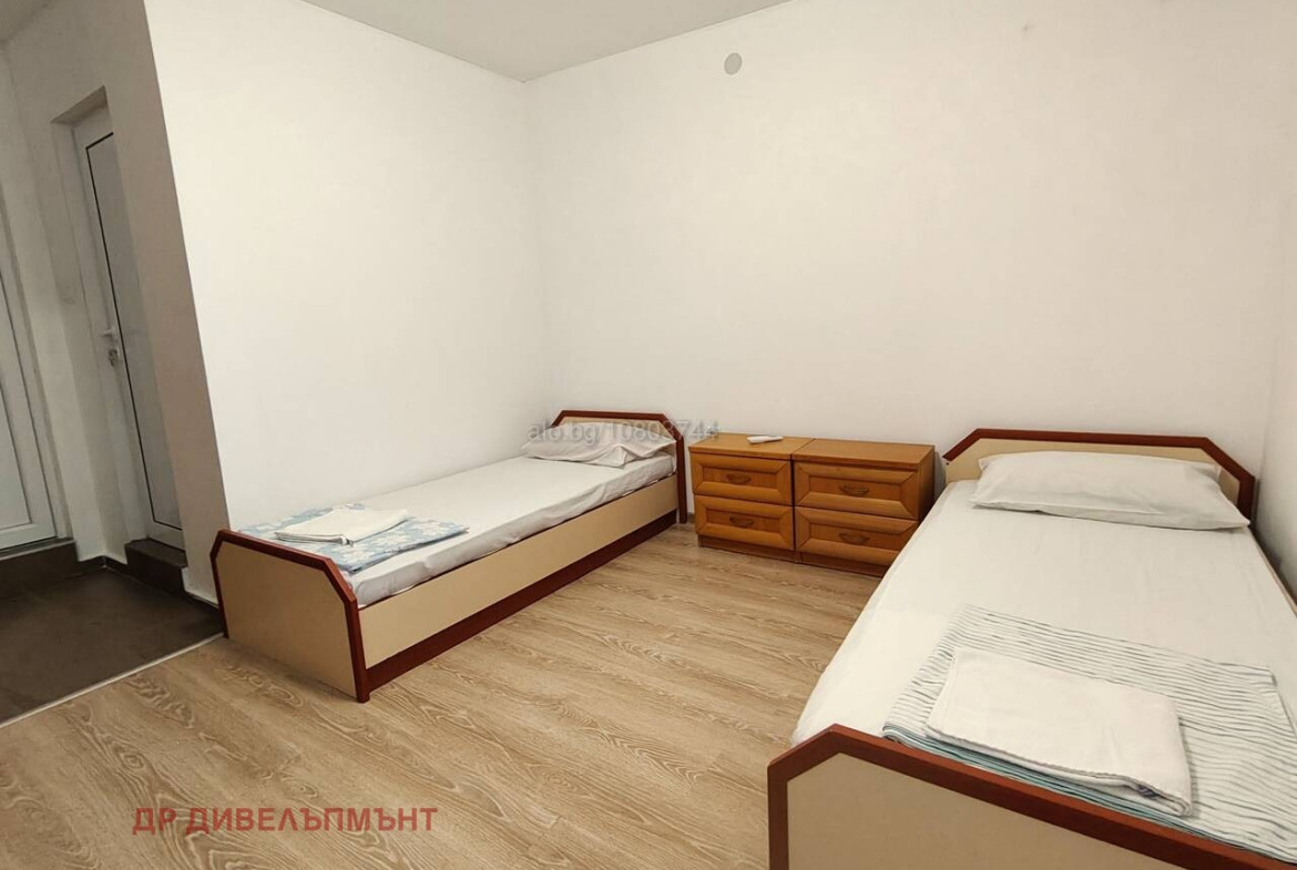 Apartment in Mladost 44, Nessebar - Image 6
