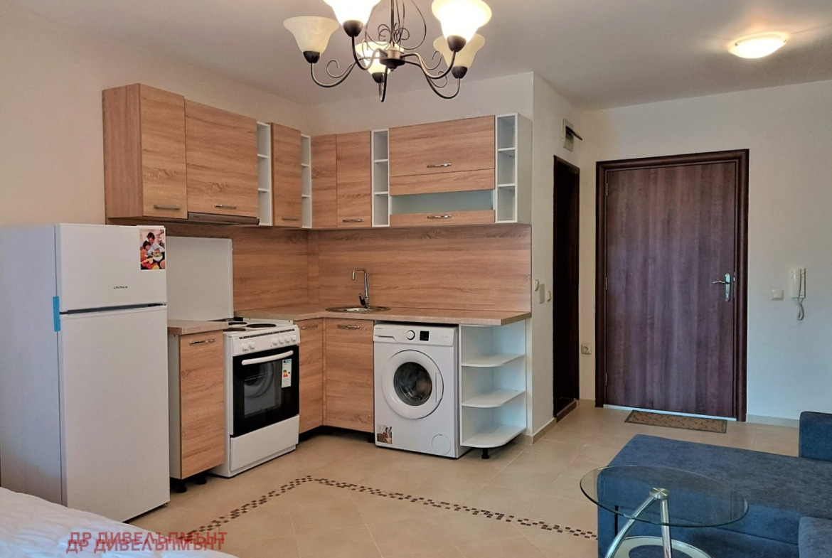 Apartment in Kompleks Shato A06, Nessebar - Image 4