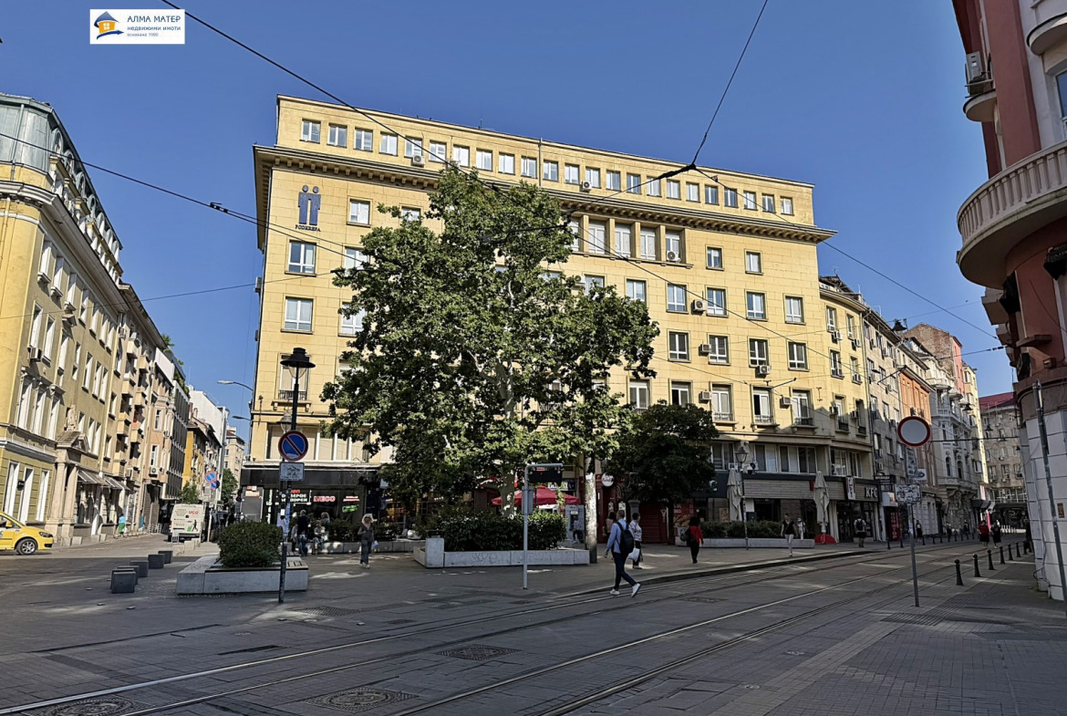 Apartment in Center, Sofia - Image 17