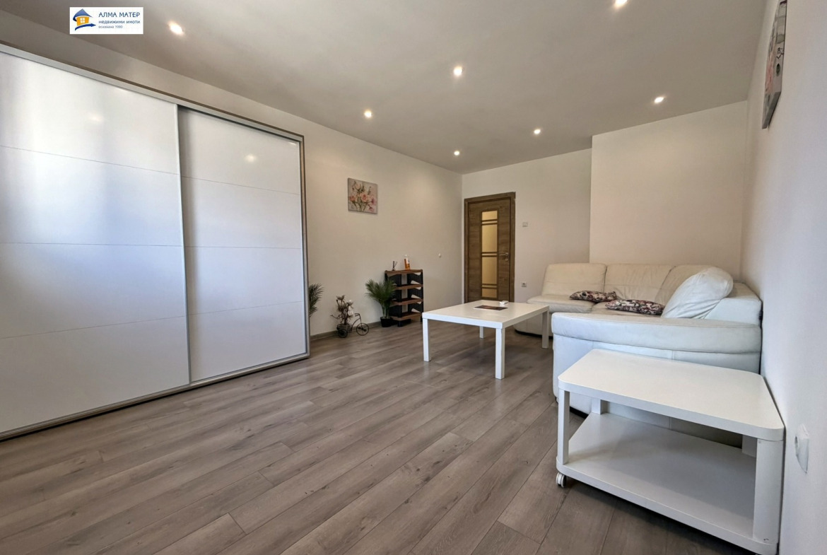 Apartment in Center, Sofia - Image 8