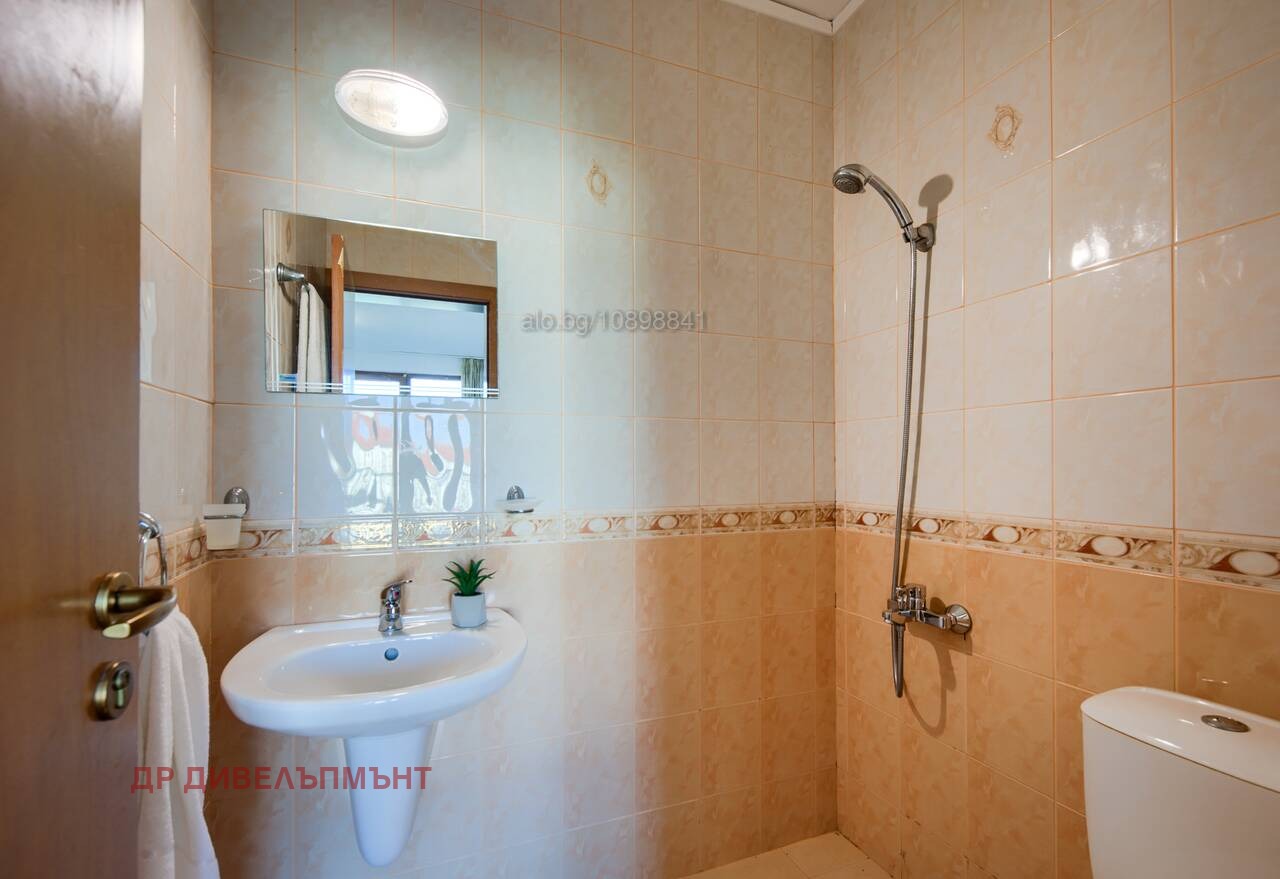 Тристаен апартамент 82 кв.м. за продажба в Свети Влас | Гледка към Стара Планина