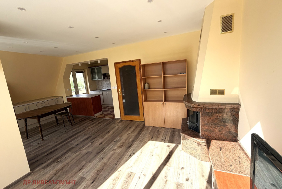 Apartment in Hadzhi Dimitar, Sofia - Image 4