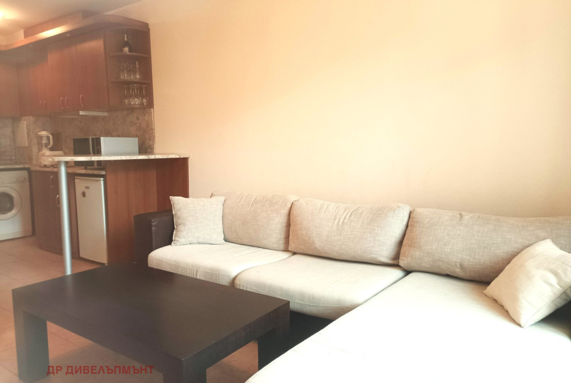 Apartment in Kompleks Arkadiya, Sunny Beach - Image 5